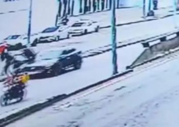 PM recebe ajuda de motorista aleatório na rua e consegue prend3r band1do após carona