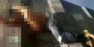 Imagem forte: morador de rua é espancad0 em Manaus e deixado na escada