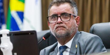 Raulzinho destaca construção do primeiro playground adaptado para cadeirantes em Manaus