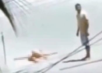 Vídeo: mulher se esfaquei@ na rua para incriminar o marido, mas se lasca sozinha