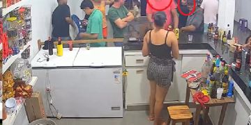 Vídeo: No bar no meio de várias pessoas, homem ex3cuta vít1ma com vários t1r0s após torneio