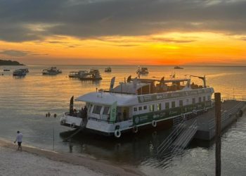 UEA na COP30: expedição científica da universidade monitora qualidade das águas amazônicas em rota até Belém