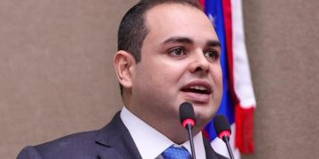 Às vésperas da Black Friday, Roberto Cidade alerta para preços enganosos e propõe nova lei sobre combustíveis