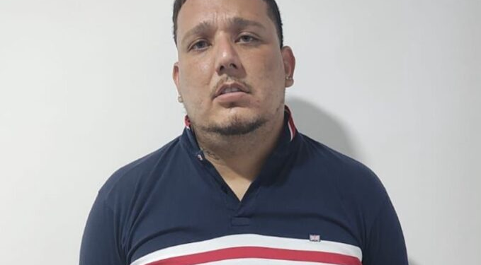 Procurado por d3cap1tar mulher, homem é preso em apartamento de luxo na Ponta Negra