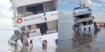 Vídeo: iate luxuoso de três andares que saiu de Manaus tomba em Santarém