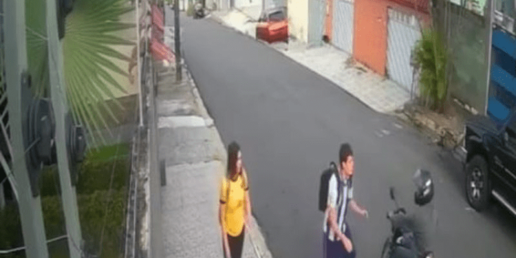 Vídeo mostra suposto 4ss@lt4ante sendo espancado em Flores