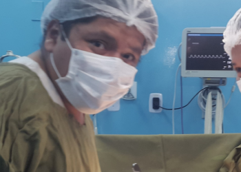 Médico boliviano é suspeito de causar m0rt3 de bebê ao atrasar 5h para part0 no Amazonas