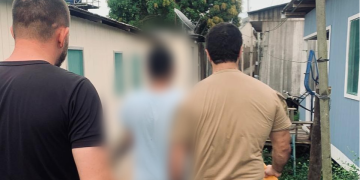 Jovem de 19 anos é pres0 por suspeita de e$tupr0 virtual no interior do Amazonas