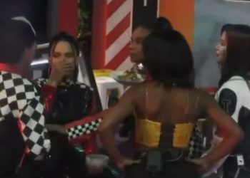 Vídeo: Tamires e Rayane quase vão às vias de fato na Fazenda: ‘escr0ta’