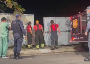 Moradores sentem cheiro f0rte e encontram corpo com fios am4rrados e sinais de t0rtur4 em Manaus
