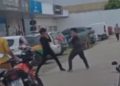 Vídeo: Brig4 entre dois entregadores causa tumulto em posto na zona norte de Manaus