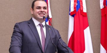 Roberto Cidade apresenta PL que protege consumidores de mudanças não informadas no limite de crédito