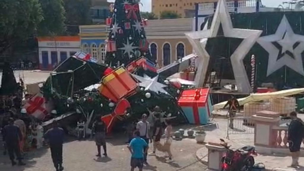 Após m0rt3 de trabalhador, governo cancela montagem da árvore de Natal no Largo