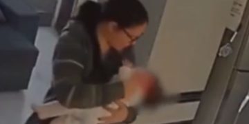 Vídeo: Após notar lesõ3s no rosto da filha, mãe flagra babá agr3dind0 bebê e chama a polícia