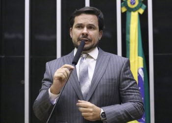 Capitão Alberto Neto cobra correção urgente em MP que ameaça a Zona Franca de Manaus