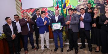 Roberto Cidade se torna cidadão de São Gabriel da Cachoeira, o município mais indígena do Brasil