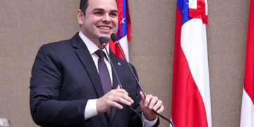 Presidente Roberto Cidade avalia positivamente fase de aplicação de provas do concurso da Aleam e orienta candidatos sobre próximas fases