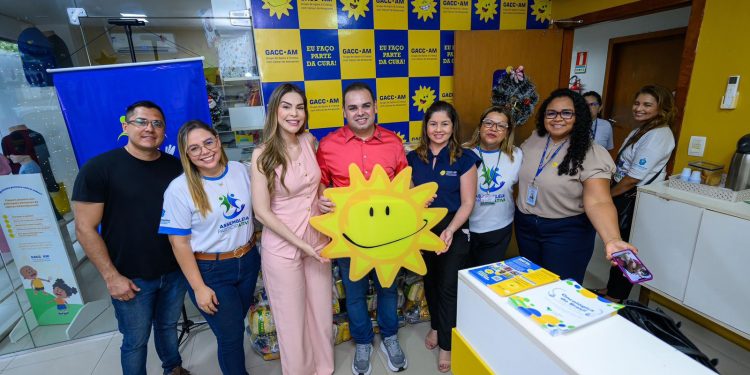 Roberto Cidade reafirma compromisso social da Aleam durante entregas do programa Assembleia Participativa