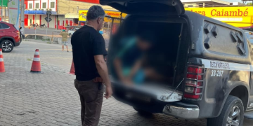 Homem agr1de ex-companheira que está grávida dele, am3aça vida do bebê e vai pr3s0 em Manaus