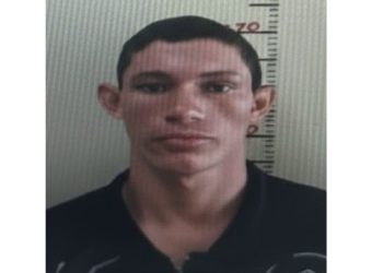 Vulgo ‘Bugiganga’, que tem boca de fumo em Canutama, f0ge antes de ser pr3s0 em operação