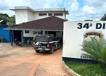 Mãe deixava filhas de 7, 10 e 12 anos se pr0stituind0 no Careiro e vai pr3sa