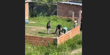 Veja: Homem é encontrado m0rt0 após tentativa de fuga em área residencial no Novo Aleixo