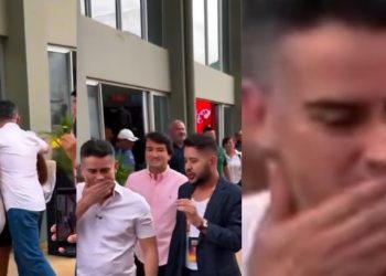 Vídeo de momento nojinho: David Almeida limpa a boca após beijar apoiadora