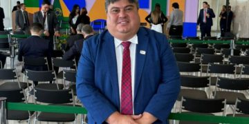 Presidente David Reis participa da posse do novo ministro do Turismo em Brasília