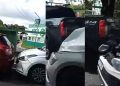 Vídeo: testemunhas filmam vários carros engavetados na Darcy Vargas