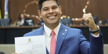 Polêmica: deputado Mário César quer criar Lei no Amazonas para determinar o que é a verdade