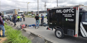 Vídeo: Motociclista m0rt0 e$magad0 no Distrito Industrial deixa filho e esposa grávida