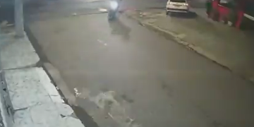 Vídeo: Após m0rt3 de borracheiro, churrascaria do suspeito é vandalizada em Manaus