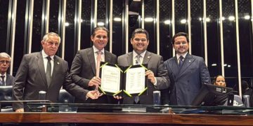 PEC 169 é promulgada no Senado e garante vitória histórica aos professores brasileiros