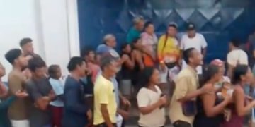 Vídeo: Entrega de cestas natalinas provoca tumulto e polícia é acionada em Maués