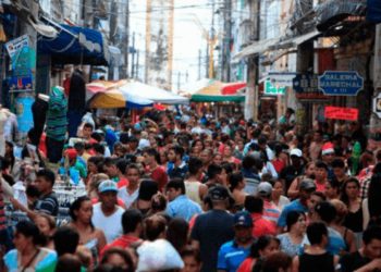 Confira o que abre e fecha no comércio de Manaus na véspera e no Natal