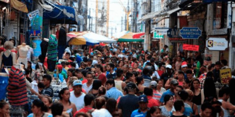 Confira o que abre e fecha no comércio de Manaus na véspera e no Natal