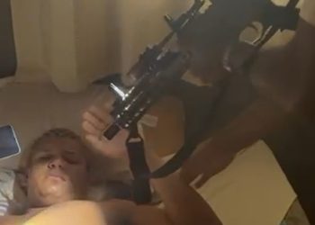 Polícia divulga vídeo do momento em que “Xereqquinha” é pres0 dormindo em casa: ‘perdeu’