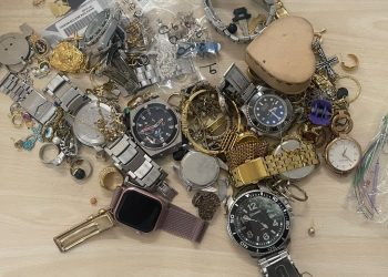 Pintor se aproveita de casa onde fazia serviço e f*rta mais de R$ 200 mil em joias em Manaus