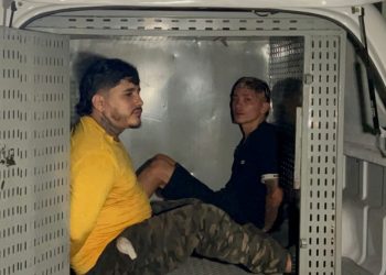 Dupla é pr3sa após série de arr@stões a moto em bairro da zona Leste de Manaus