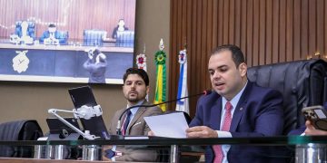 PL de Roberto Cidade fortalece transporte fluvial no Amazonas com criação da Escola de Aquaviários