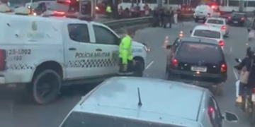 Vídeo: Jovem de 25 anos m0rre em colisã0 entre moto e carro na Zona Leste de Manaus