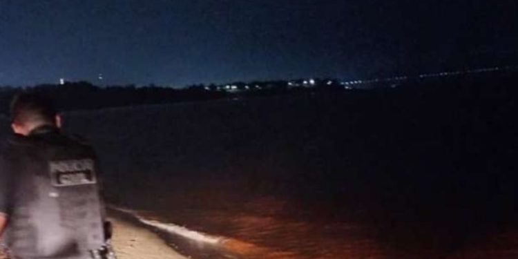 Veja: Homem é encontrado m0rt0 na areia na Ponta Negra, na madrugada