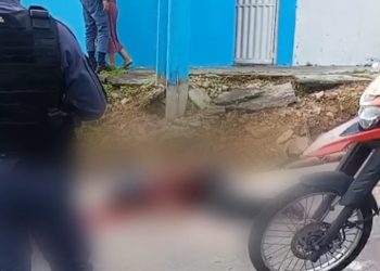 Vídeo: Homem é p3rseguid0 por dupla e m0rt0 com vários t1r0s no bairro Compensa