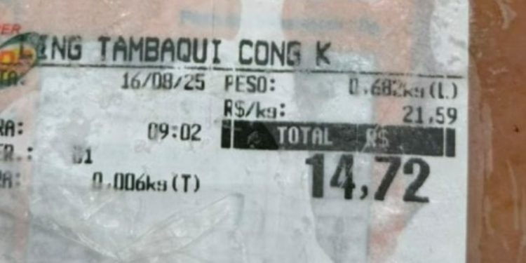 Supermercado DB tenta vender tambaqui vencido como se fosse peixe fresco em Manaus