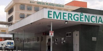 Homem chega para malhar e acaba balead0 na frente da academia em Manaus