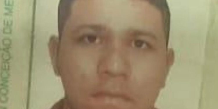 Vídeo: m0rto com 11 tir0s em Manaus pode ter sido alvo do tráfic0 mesmo sem passagem na polícia