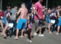 Vídeo: Vulgo ‘Dino’ é colocado em moto após levar vários t1r0s, mas m0rr3 em Maués