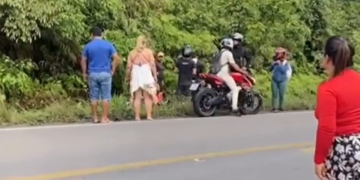 Vídeo: Mulher m0rre atr0pelada por carreta após qu3bra de moto na BR-174