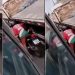 Vídeo: motoqueiro tenta passar entre ônibus e caminhão e acaba exprimido