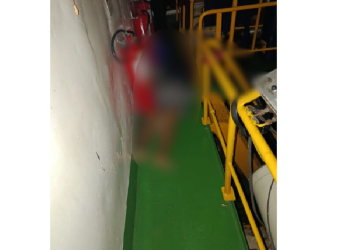 Grupo tenta invadir balsa de combustíveis e tripulação m3te b@la e m@ta um em Borba; veja